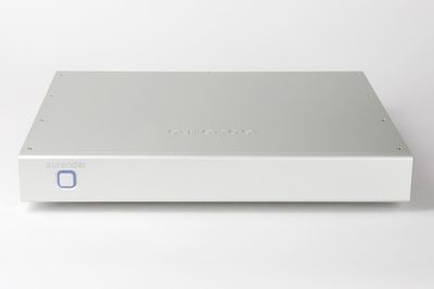 【国内発売】Aurender NH10、726,000円で12月発売 — ブランド初のオーディオグレードスイッチングハブ