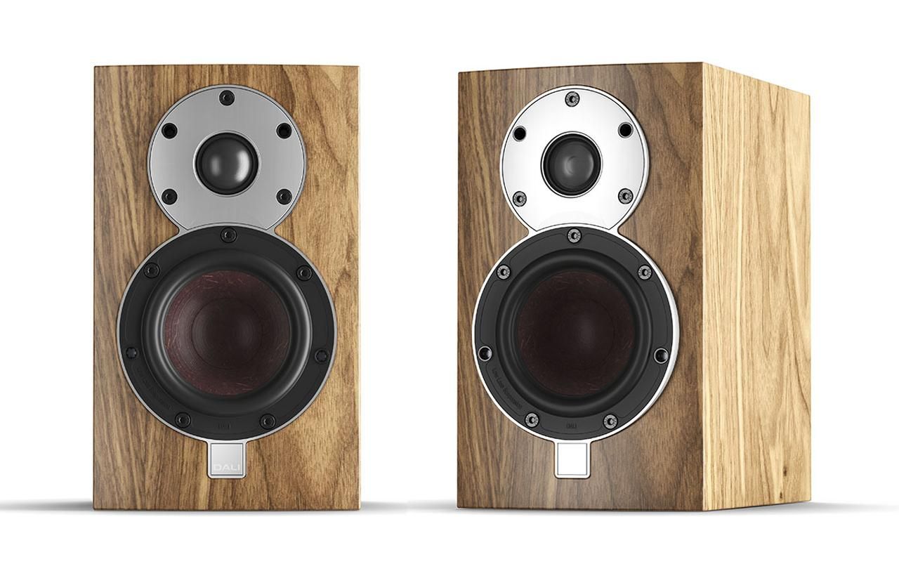 DALI MENUET SE Natural Walnut