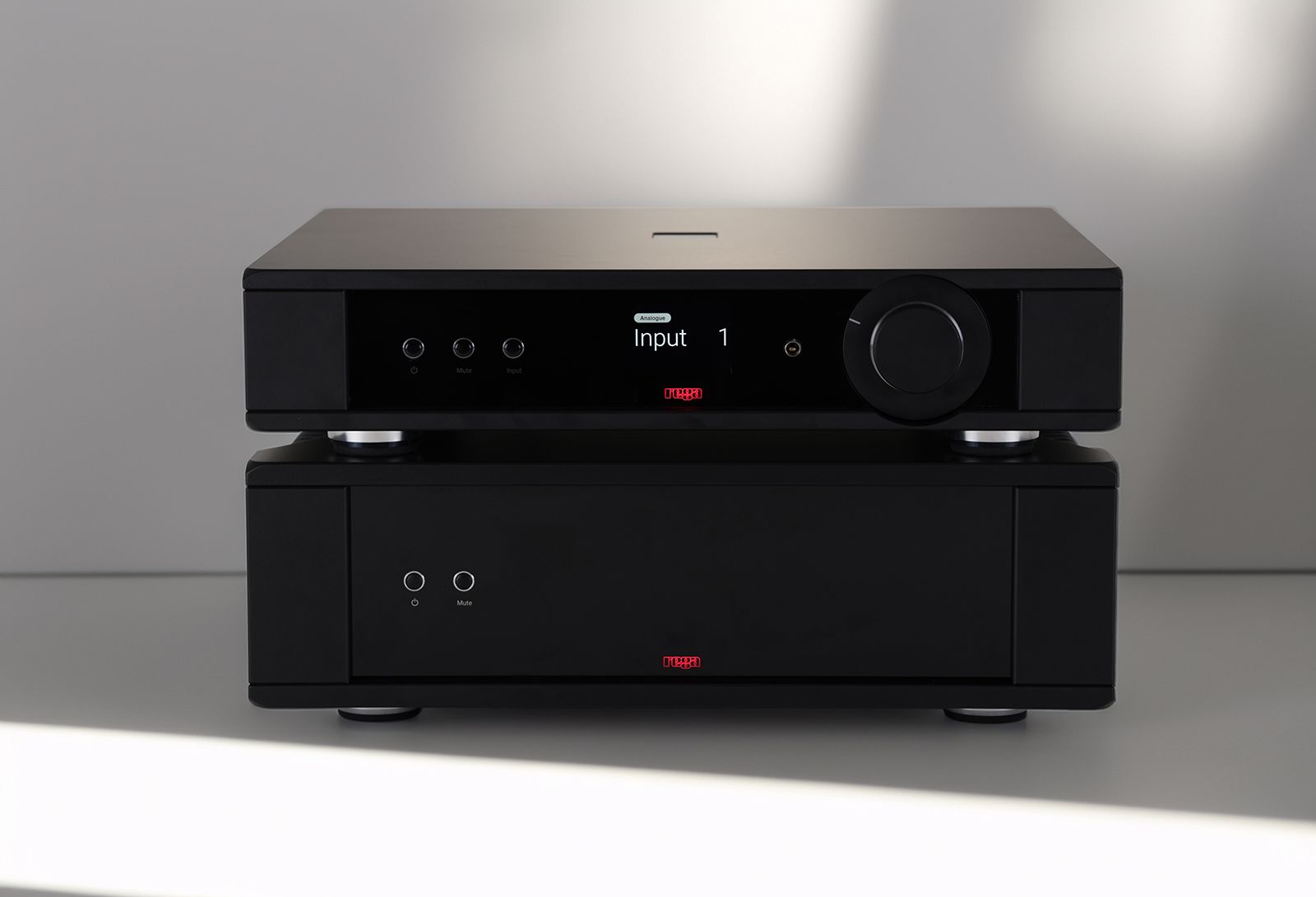 Rega Solis パワーアンプ