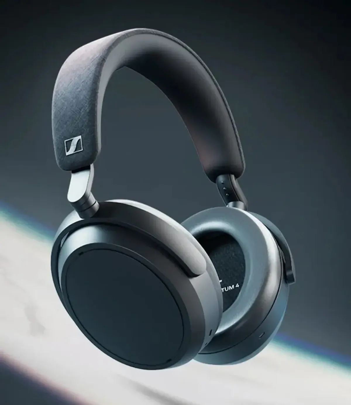 Sennheiser MOMENTUM 4 Wireless レビュー：60時間稼働という